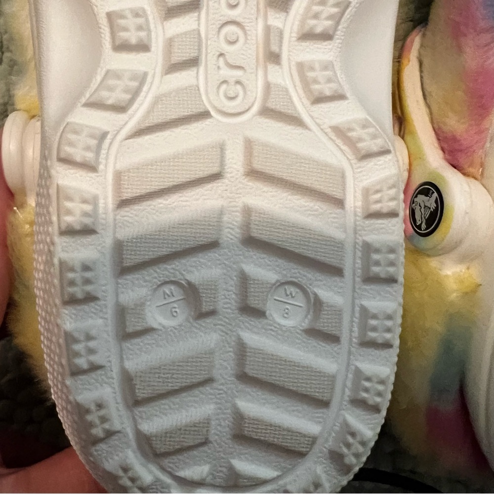 Crocs Fuzzy Clogs Tie Dye - Picture 2 of 4
